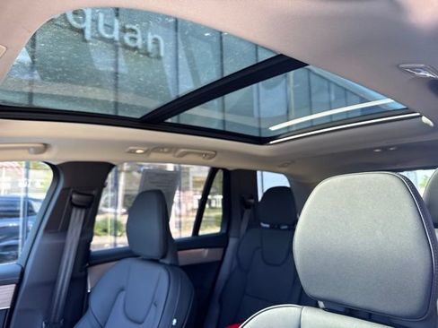 Certified 2025 Volvo XC90 B6 Plus AWD/4WD image 27