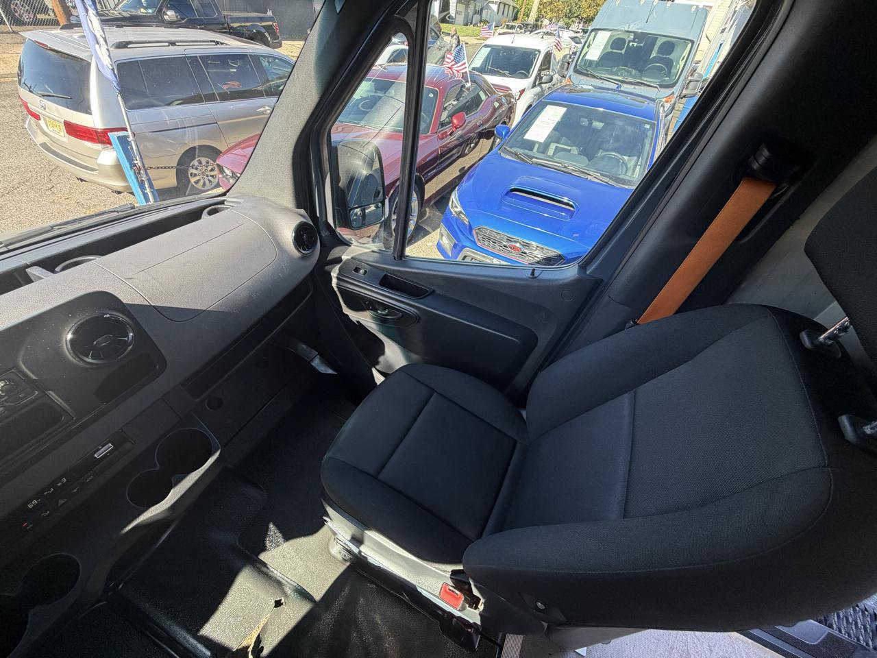 Used 2021 Mercedes-Benz Sprinter 2500 image 26