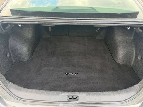 Used 2025 Nissan Altima 2.5 SV FWD image 31