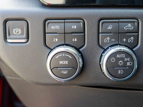 Used 2026 GMC Sierra 1500 Elevation w/ Elevation Premium Package AWD/4WD image 17