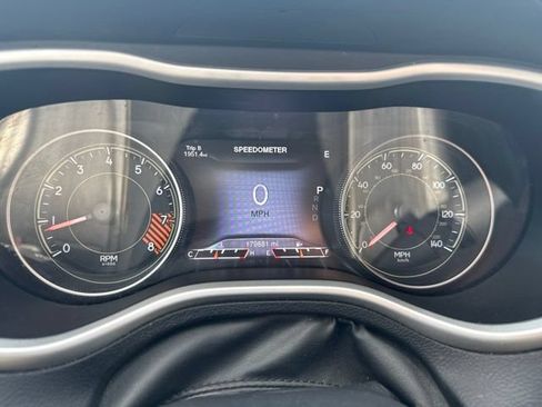 Used 2014 Jeep Cherokee Trailhawk w/ Leather Interior Group AWD/4WD image 29
