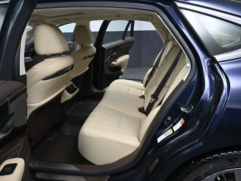 Used 2018 Lexus LS 500 500 Base w/ Interior Upgrade Package image 27