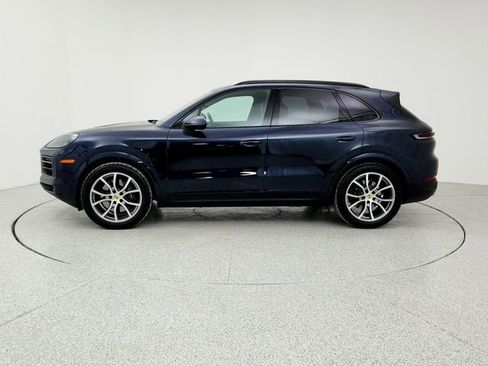 Used 2024 Porsche Cayenne image 8