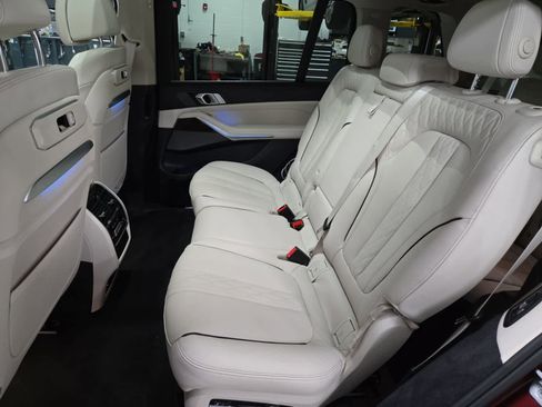 Used 2025 BMW X7 xDrive40i image 47