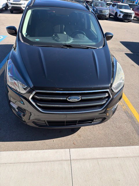 Used 2017 Ford Escape SE w/ Equipment Group 201A AWD/4WD image 2