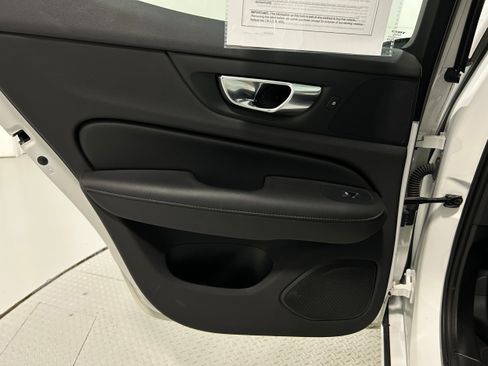 Used 2024 Volvo S60 B5 Plus image 23