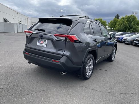 Used 2024 Toyota RAV4 XLE w/ Weather Package AWD/4WD image 5