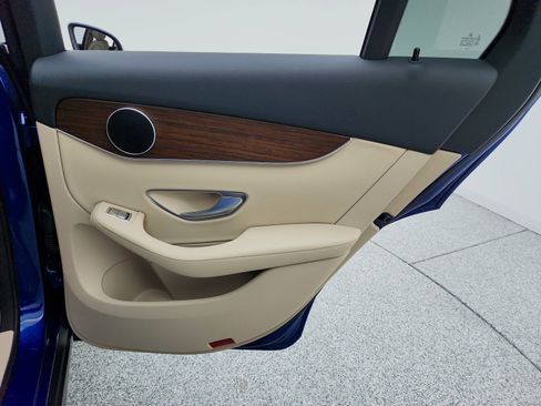 Certified 2022 Mercedes-Benz GLC 300 image 26