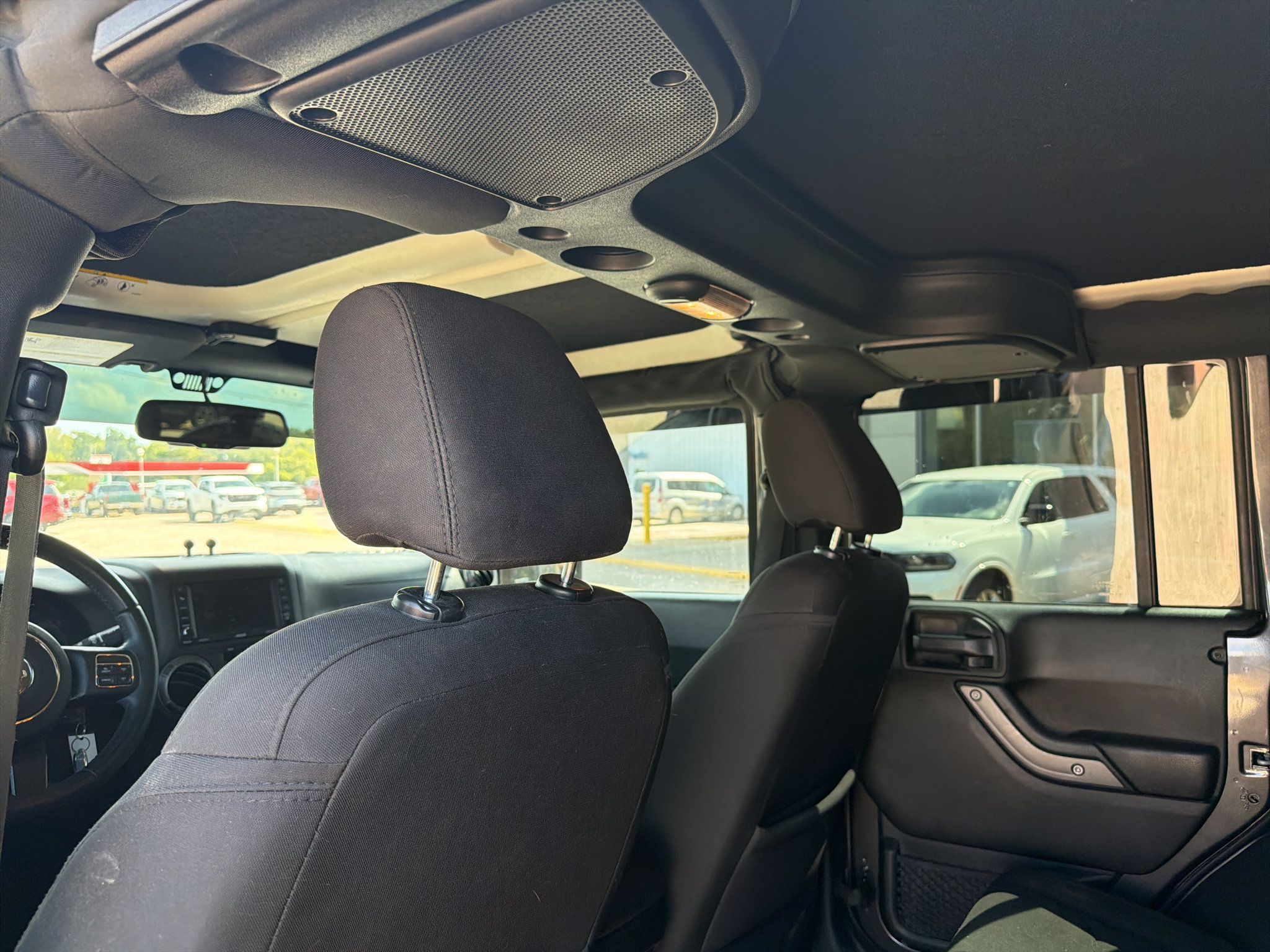 Used 2018 Jeep Wrangler Unlimited Sport S AWD/4WD image 16