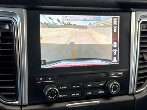 Used 2018 Porsche Macan S AWD/4WD image 18