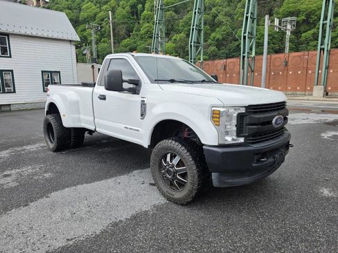 Used 2019 Ford F350 XL AWD/4WD image 2