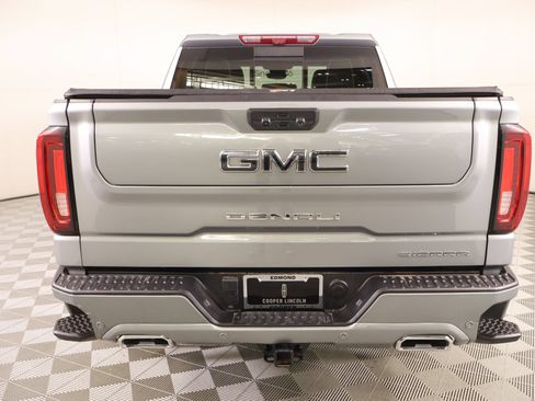 Used 2025 GMC Sierra 1500 Denali Ultimate AWD/4WD image 24