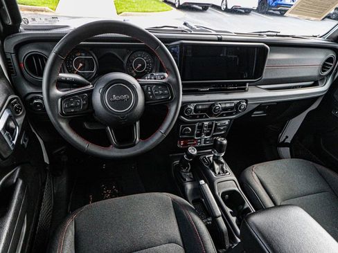 Used 2024 Jeep Wrangler Unlimited Rubicon image 22