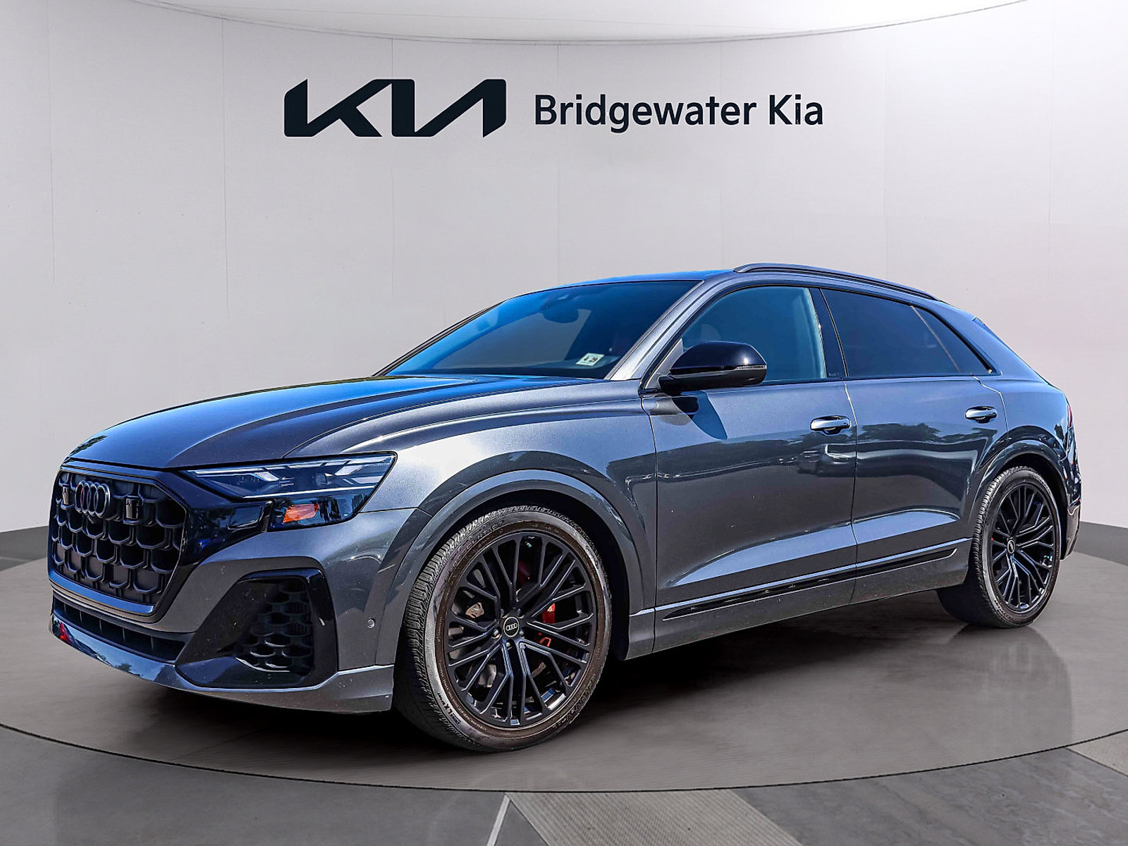 Used 2024 Audi SQ8 Premium Plus w/ S Sport Package AWD/4WD image 3