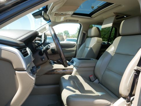Used 2020 GMC Yukon SLT w/ Open Road Package AWD/4WD image 34