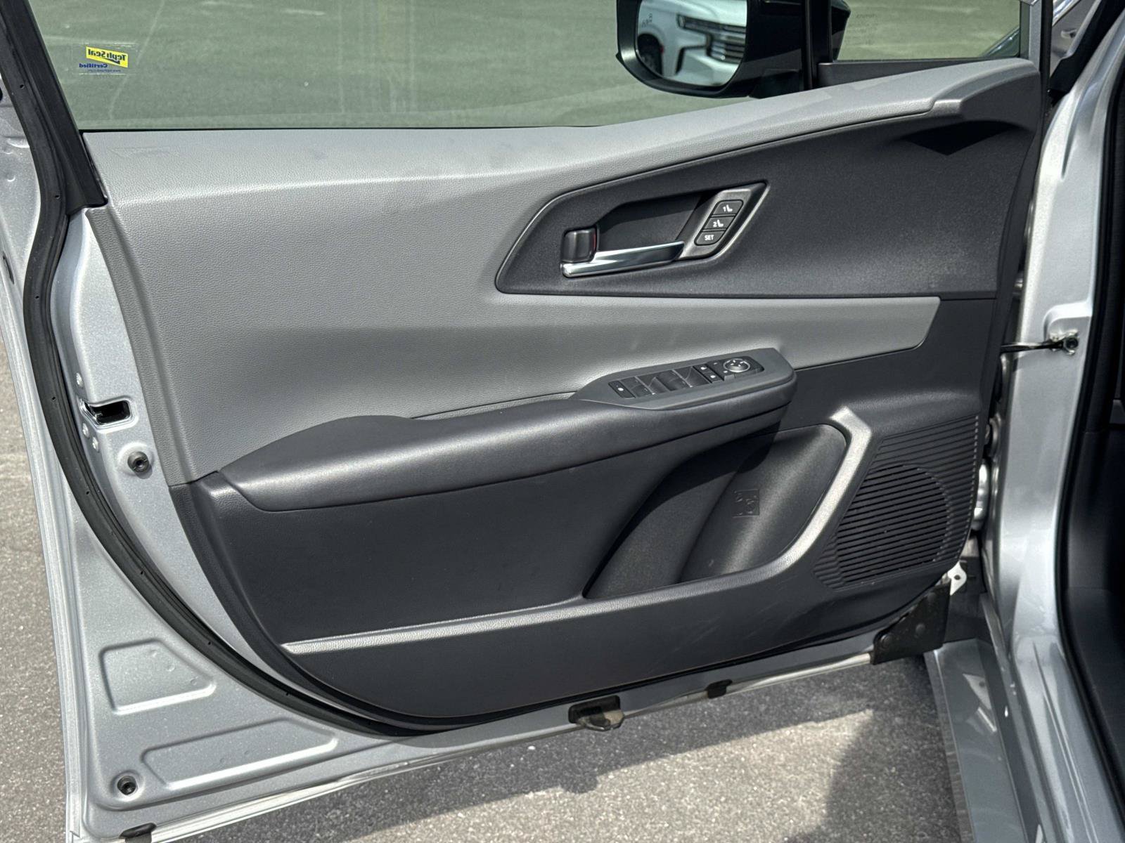 Used 2024 Toyota Prius Limited FWD image 17