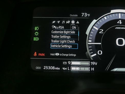 Used 2023 Toyota Tundra Platinum AWD/4WD image 45