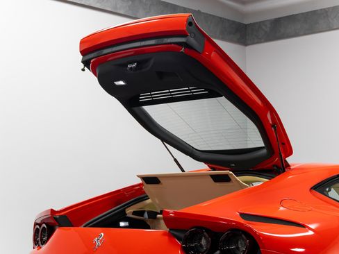 Used 2018 Ferrari 812 Superfast image 56