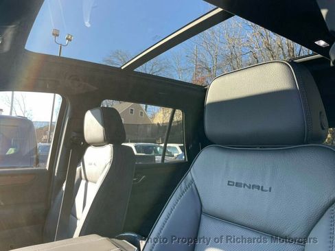 Used 2026 GMC Yukon Denali w/ Sun & Power Step Package image 14