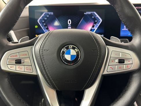 Used 2025 BMW X7 xDrive40i w/ Parking Assistance Package image 23