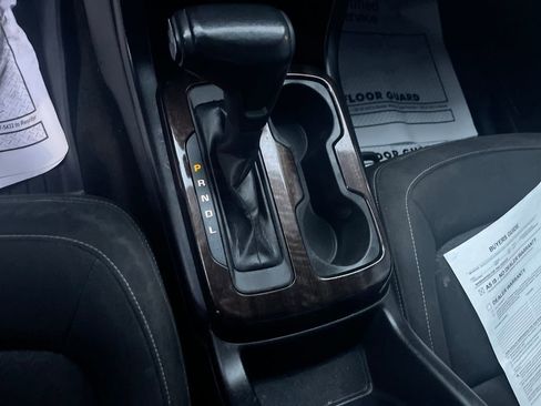 Used 2017 GMC Canyon SLE w/ SLE Convenience Package image 16