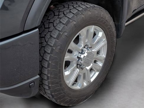 Used 2022 GMC Sierra 3500 Denali w/ Denali Ultimate Package image 11