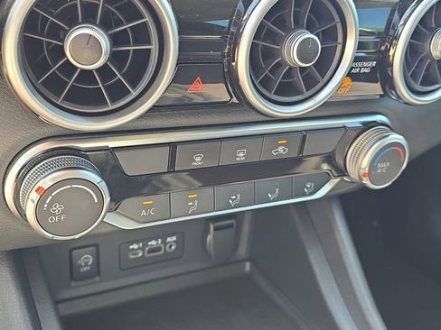 Certified 2025 Nissan Sentra SV image 24