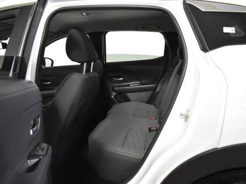 Certified 2025 Nissan Kicks SV AWD/4WD image 26