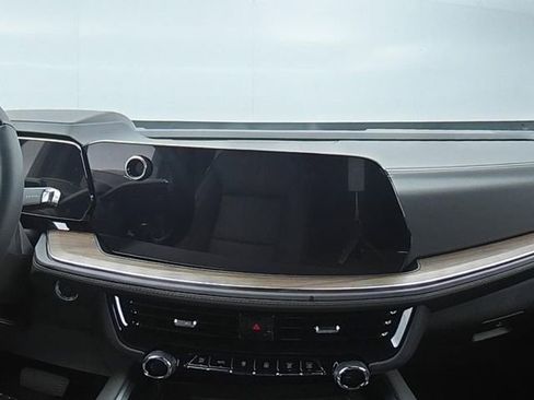 New 2026 Chevrolet Suburban High Country AWD/4WD image 26