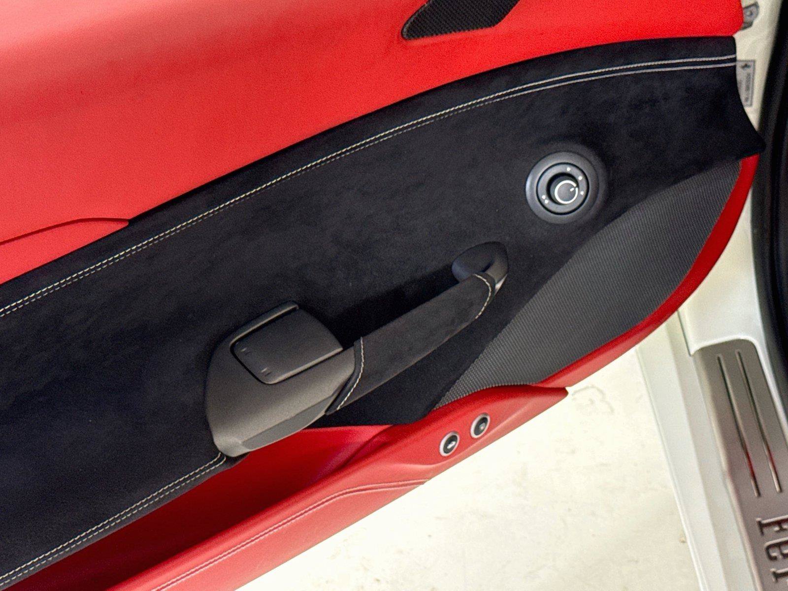 Used 2019 Ferrari 488 Spider RWD image 12