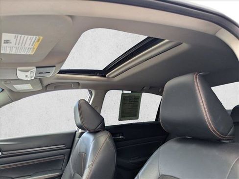 Used 2019 Nissan Altima 2.5 SR w/ SR Premium Package FWD image 14