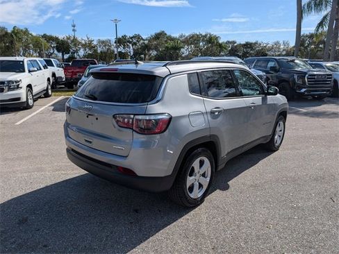 Used 2020 Jeep Compass Latitude image 7