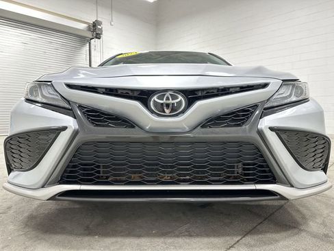 Used 2024 Toyota Camry XSE FWD image 10