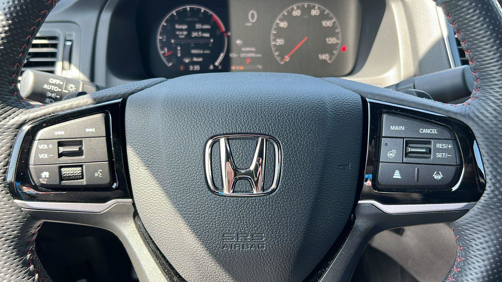 Used 2025 Honda Ridgeline Black Edition image 33