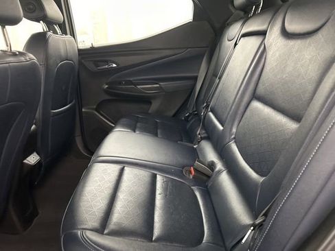 Used 2022 Chevrolet Bolt EUV LT w/ Convenience Package FWD image 25
