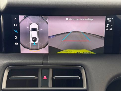 Used 2022 Porsche Taycan image 30