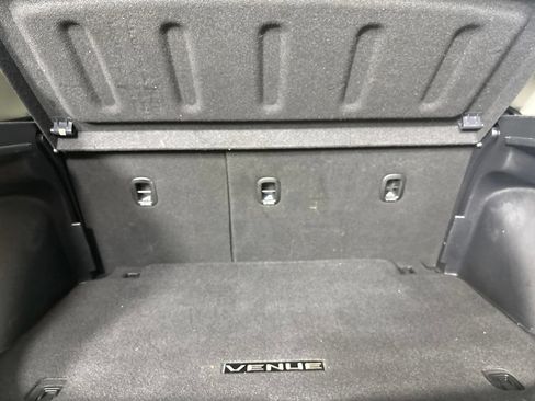 Used 2023 Hyundai Venue SEL FWD image 22