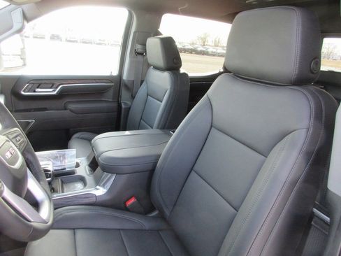 New 2026 GMC Sierra 1500 SLT w/ SLT Premium Plus Package image 14