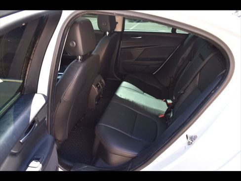 Used 2019 Jaguar XE Premium RWD image 20