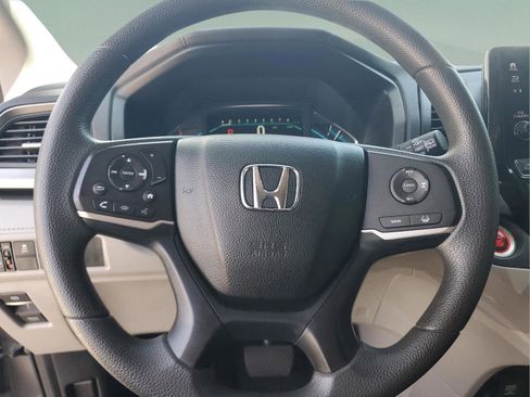 Used 2018 Honda Odyssey EX image 27