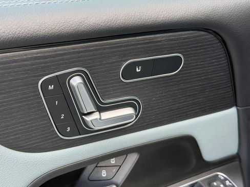 Used 2026 Mercedes-Benz GLB 250 image 14
