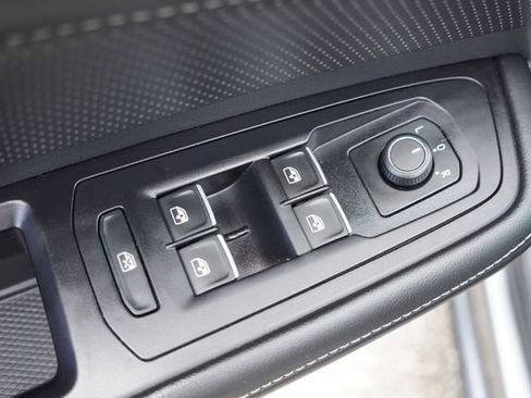Used 2024 Volkswagen Atlas SE AWD/4WD image 24