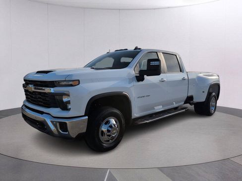 New 2026 Chevrolet Silverado 3500 LT w/ All Star Edition AWD/4WD image 7