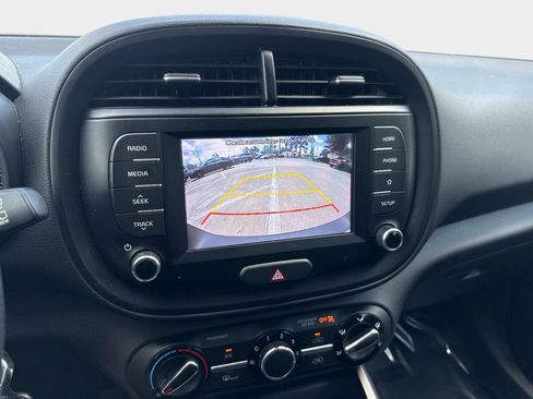 Used 2020 Kia Soul LX FWD image 24