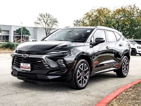 Used 2025 Chevrolet Blazer RS image 9