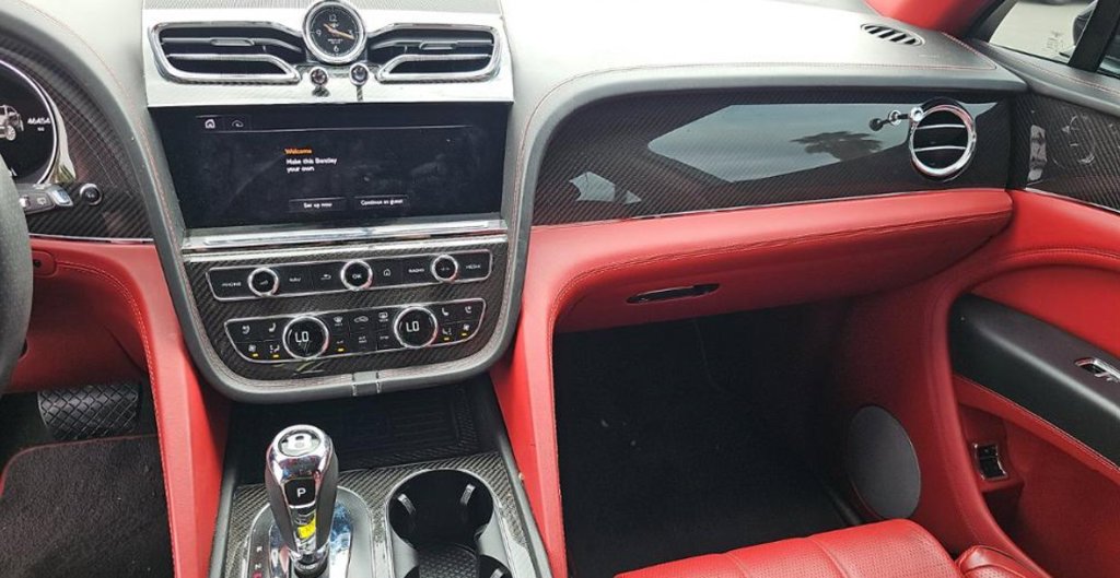 Used 2022 Bentley Bentayga AWD/4WD image 4