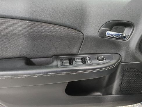 Used 2012 Dodge Avenger SXT w/ Cold Weather Group image 11