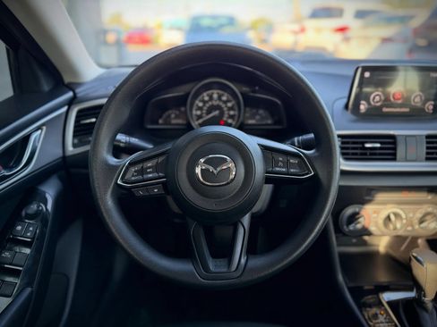 Used 2017 MAZDA MAZDA3 Sport FWD image 9