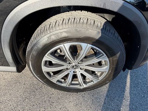 Used 2024 Mercedes-Benz GLC 300 4MATIC image 15