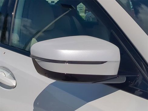 New 2026 BMW 330i Sedan w/ M Sport Package image 12